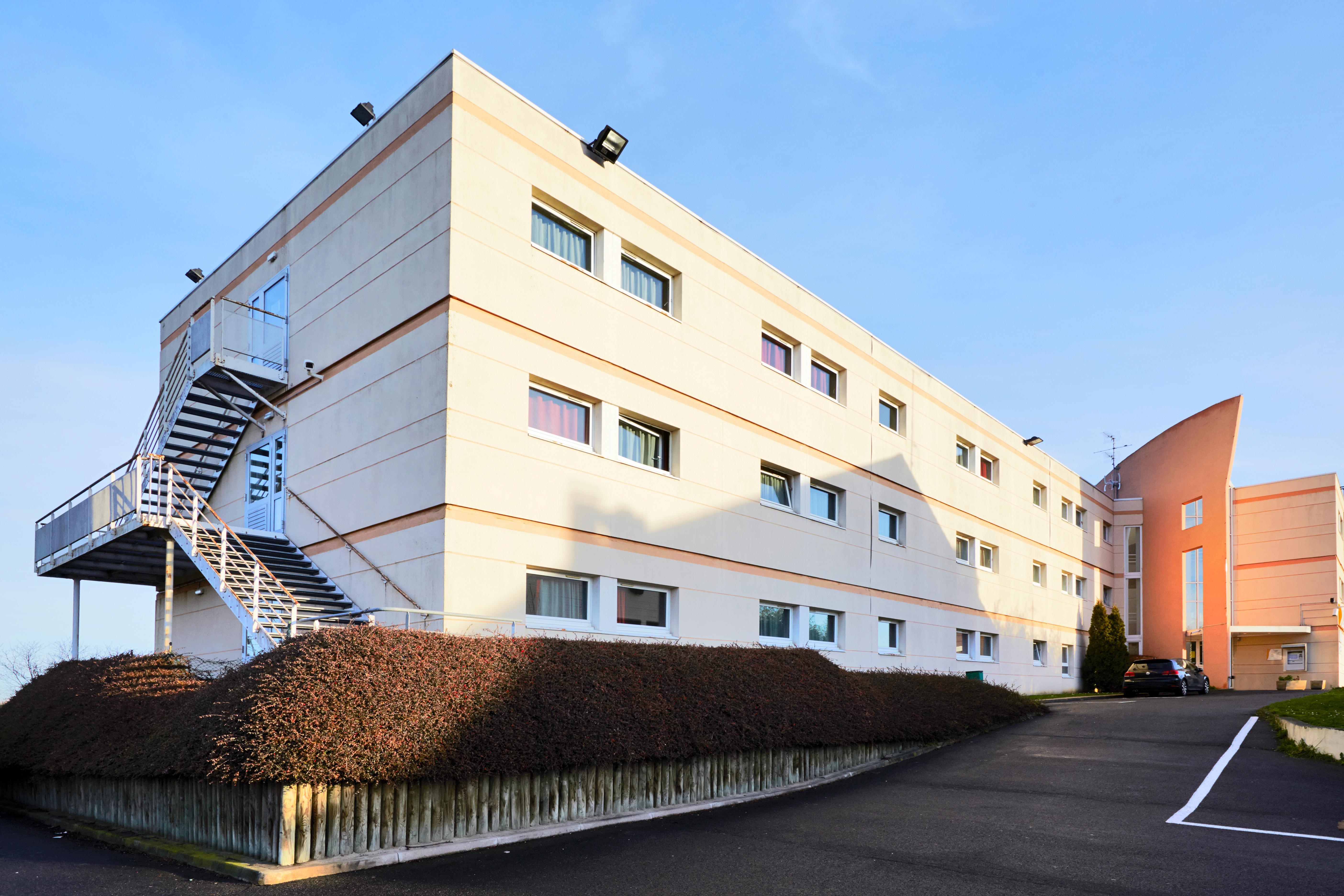 Hotelf1 Nemours Exterior photo